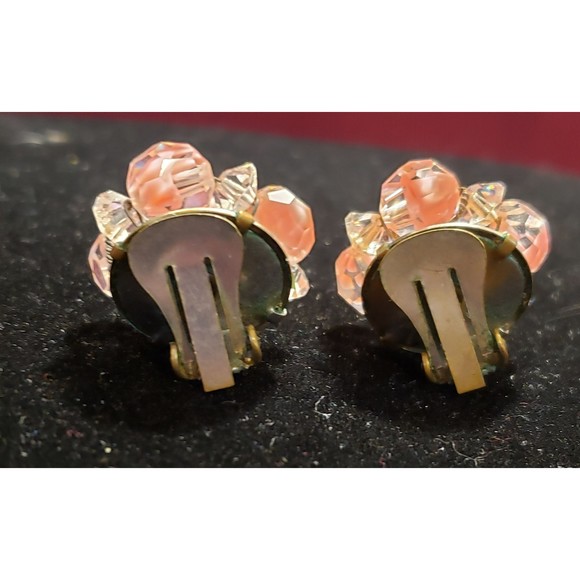 Vintage Unsigned Clip On Earrings, Cluster of Pink and Clear Beads - Picture 7 of 9